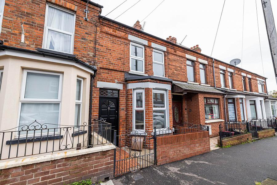 102 Rosebery Road, Ravenhill, Belfast, BT6 8JF