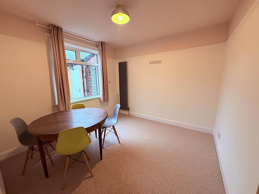 12 Gibson Park Gardens