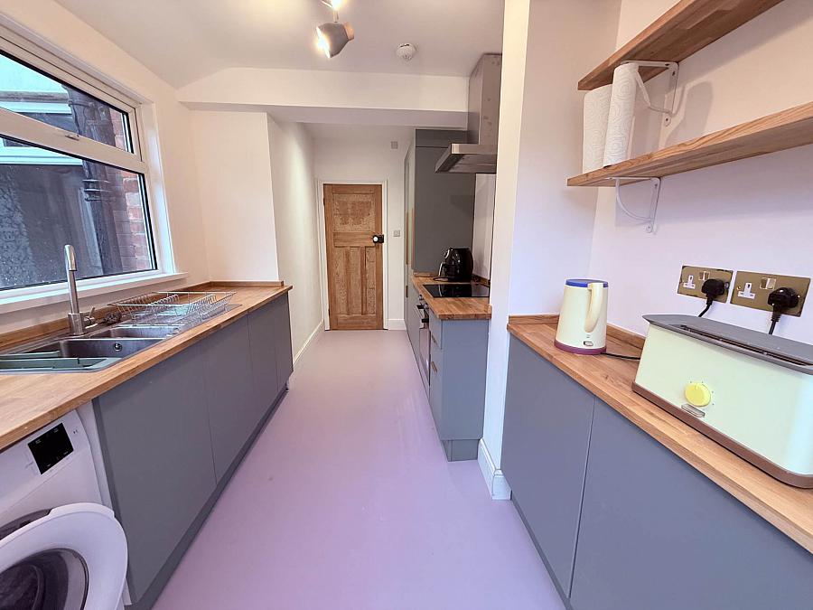 12 Gibson Park Gardens