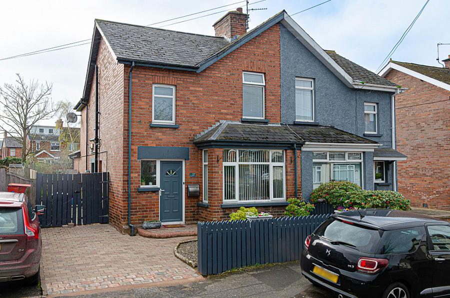 27 Hillsborough Drive, Belfast, BT6 9DS