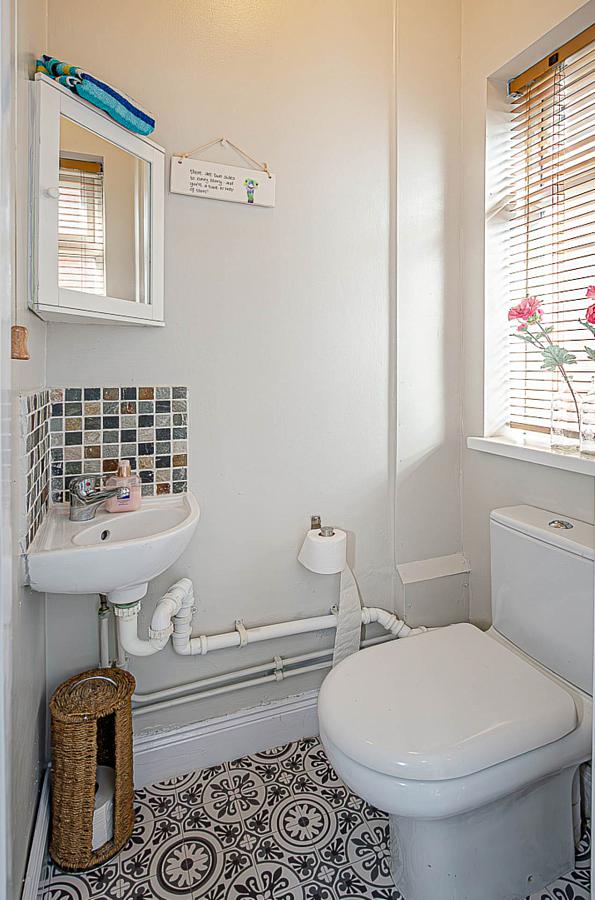 27 Hillsborough Drive