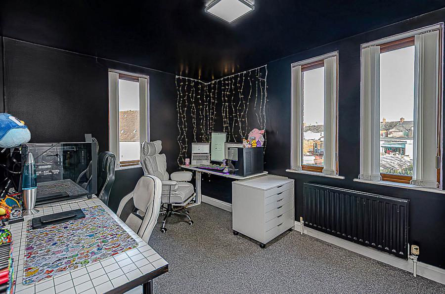 Apt 1 Cherryville Street