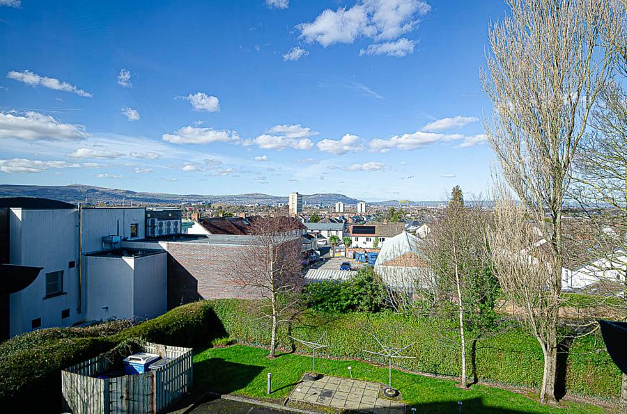 Apartment   Dunbrae,   Cregagh Park