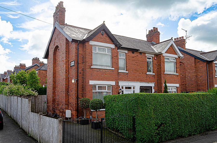 2 Gibson Park Gardens, Cregagh Road, Belfast, BT6 9GN