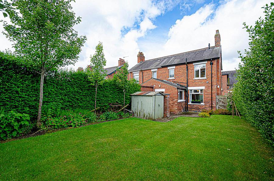 2 Gibson Park Gardens