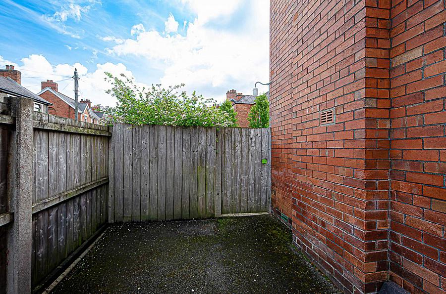 2 Gibson Park Gardens