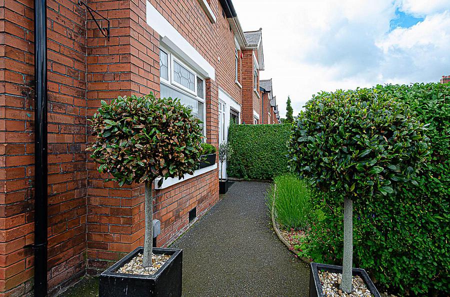 2 Gibson Park Gardens