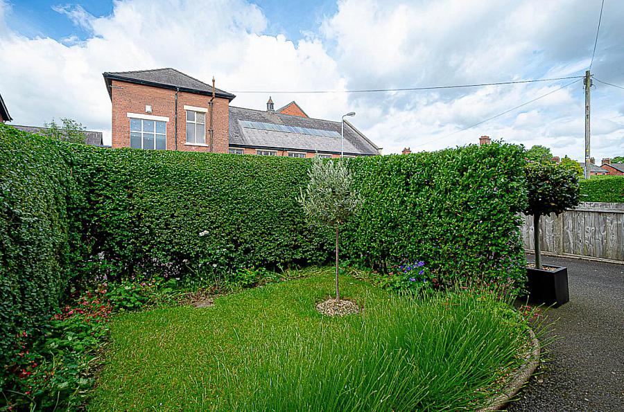 2 Gibson Park Gardens