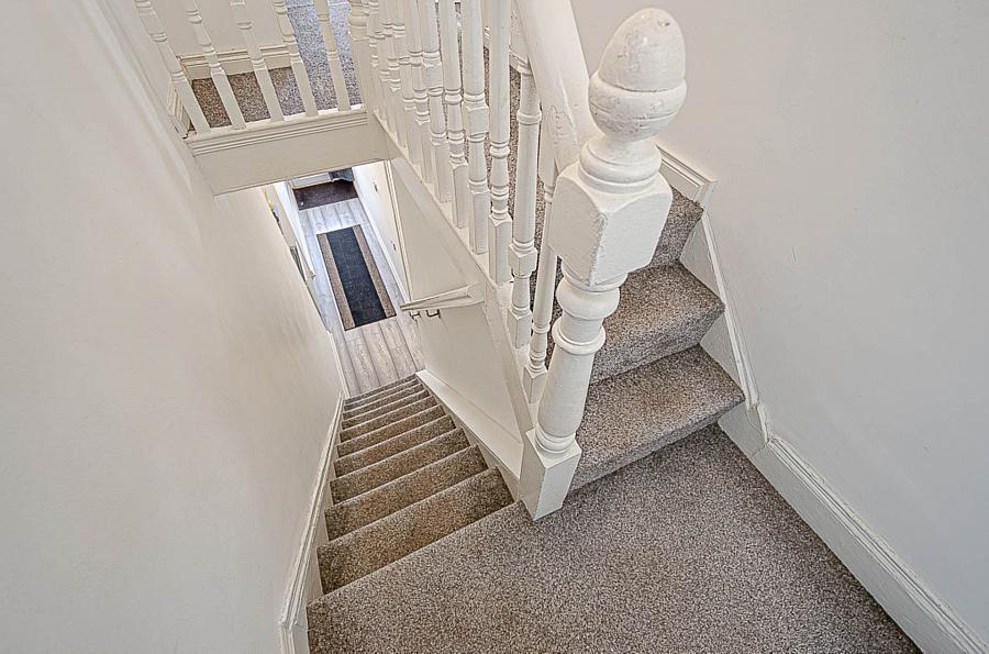 9 Willowfield Gardens