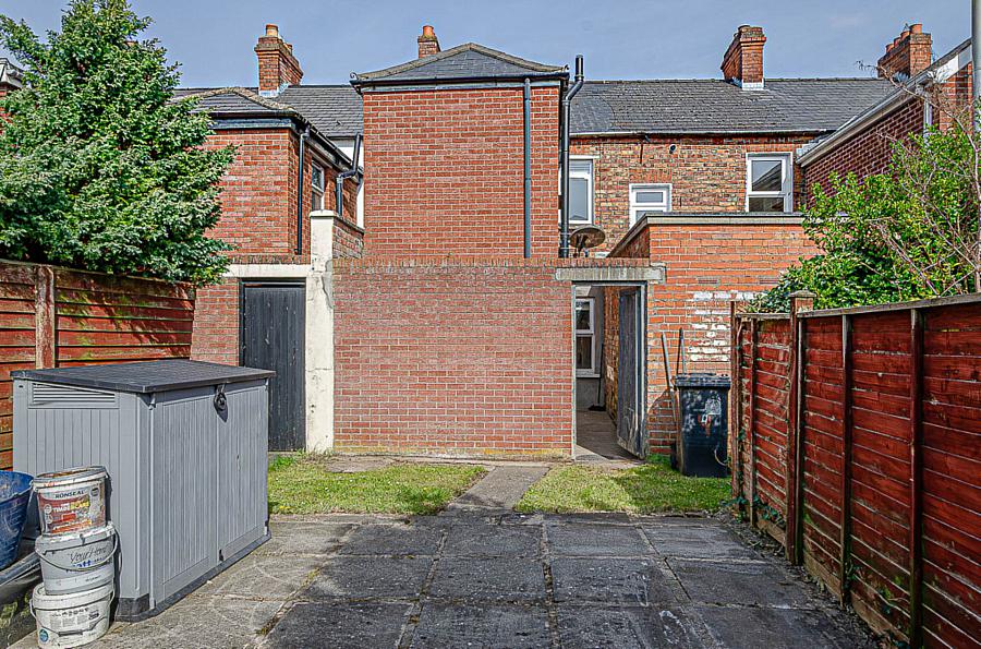 9 Willowfield Gardens