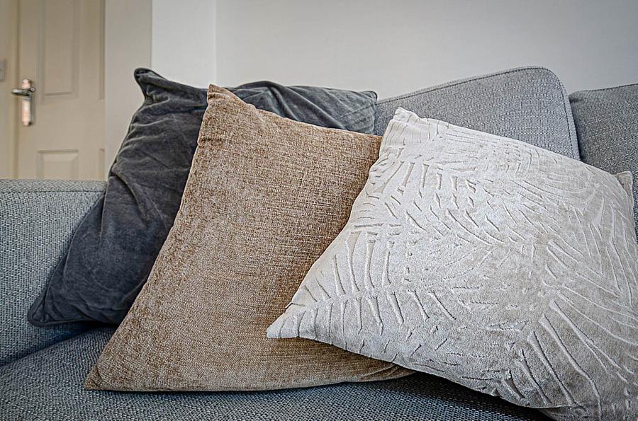 9 Willowfield Gardens