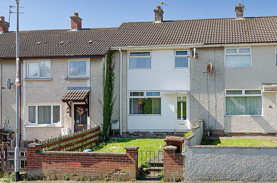 33 Rosneath Gardens, Dundonald, Belfast, BT16 1UN
