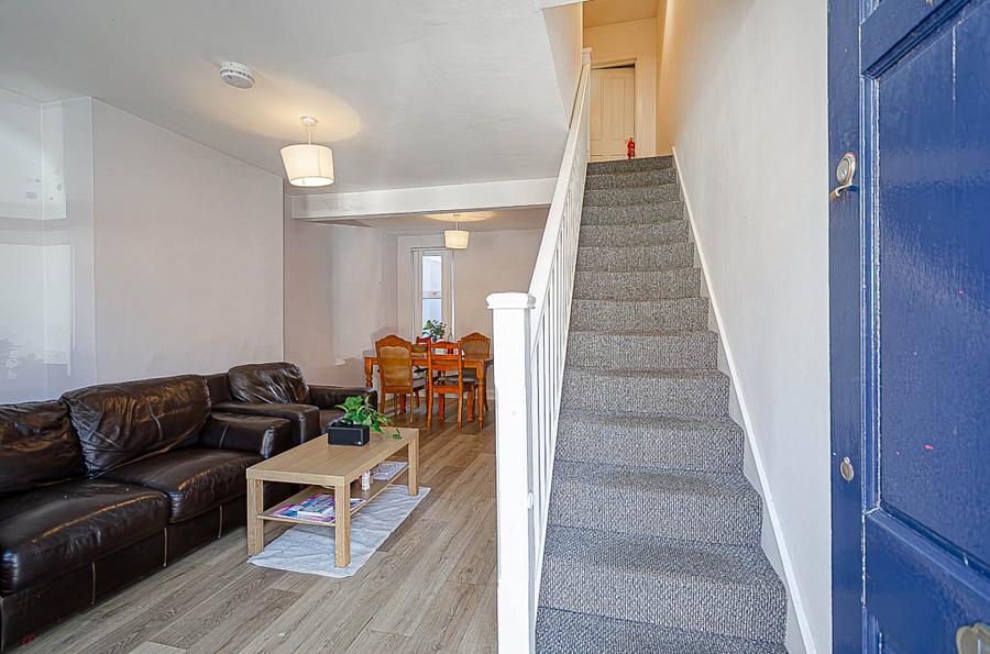 14 Bloomfield Street