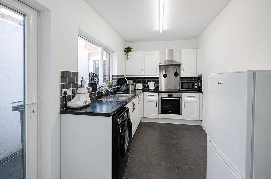 14 Bloomfield Street