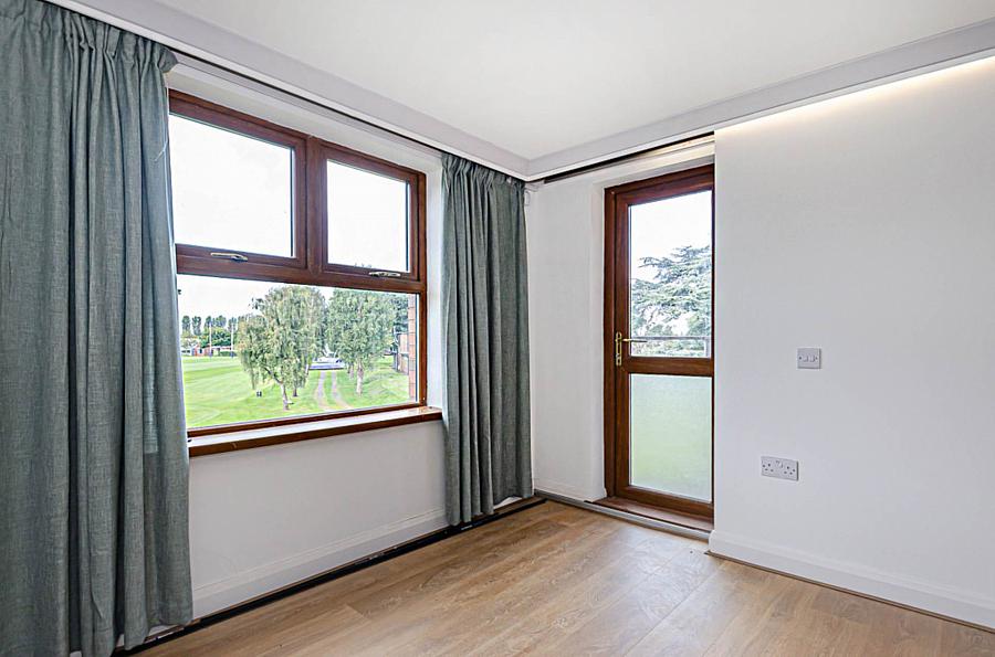59 Onslow Gardens