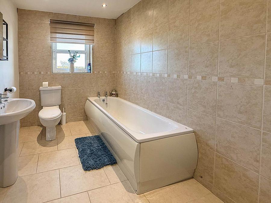 2 Abbey Close