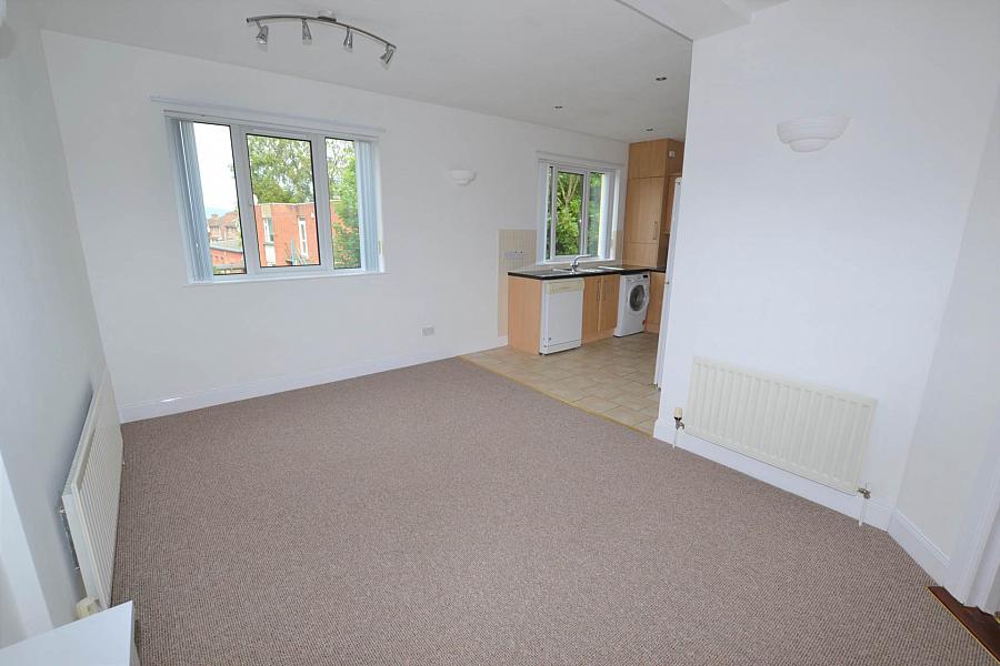 Apt 5, 23 Knock Road