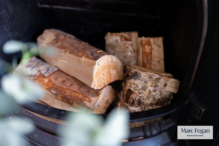 33 Silverwood Leaves