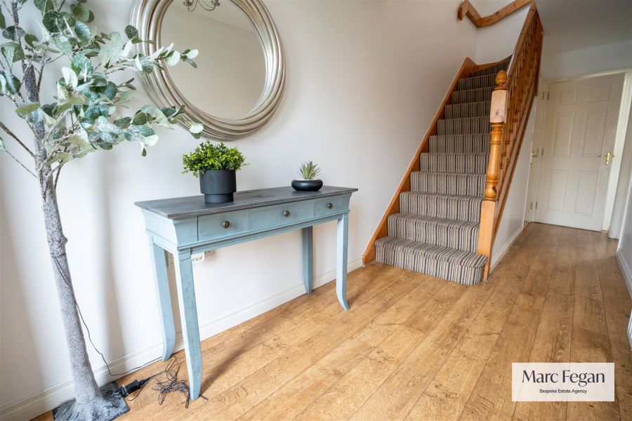 33 Silverwood Leaves