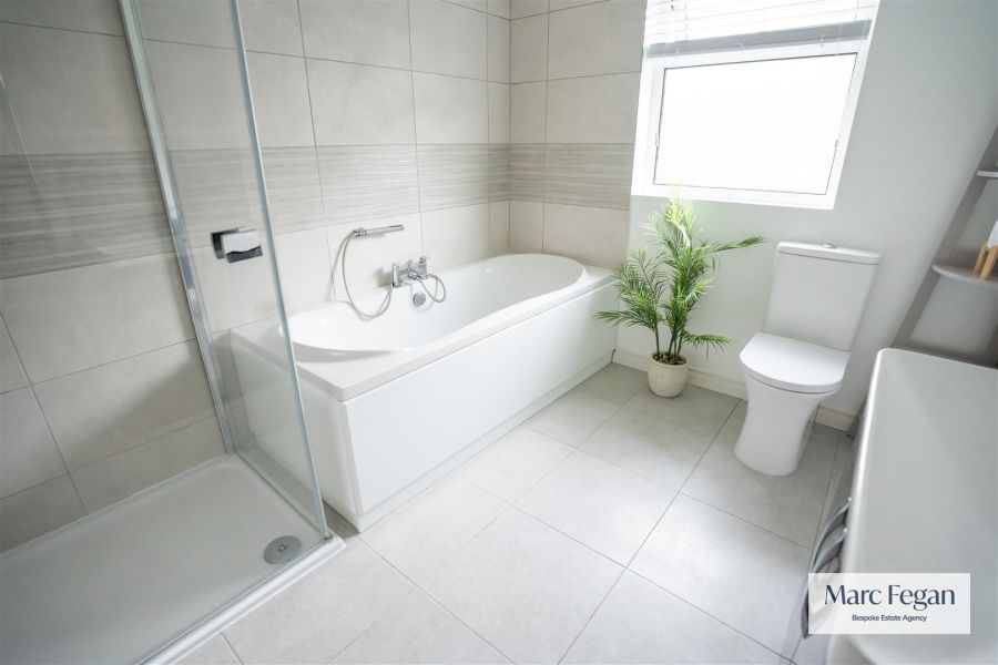 33 Silverwood Leaves