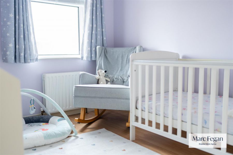 33 Silverwood Leaves