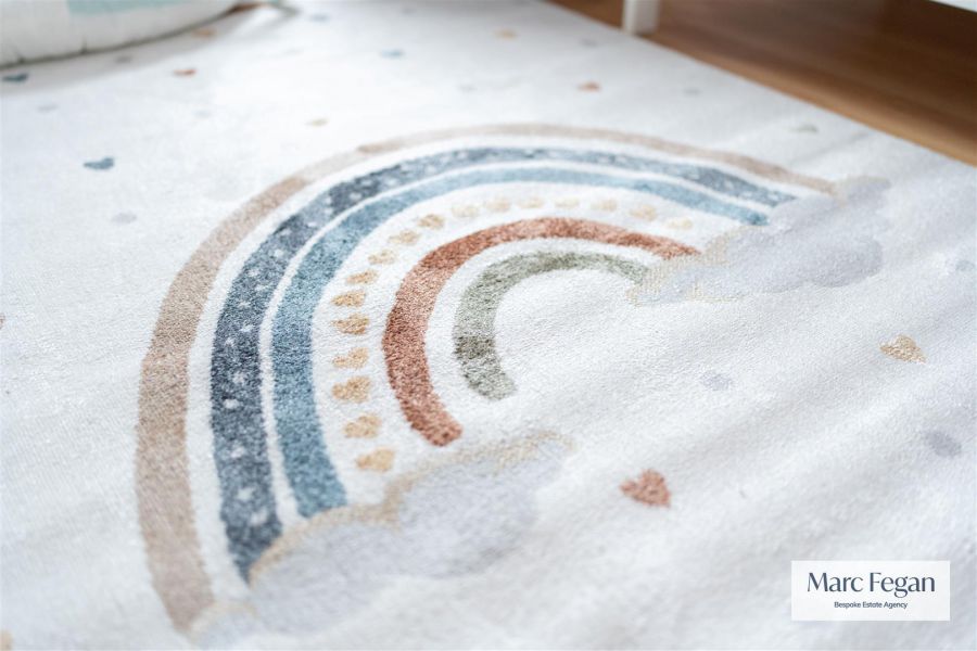 33 Silverwood Leaves