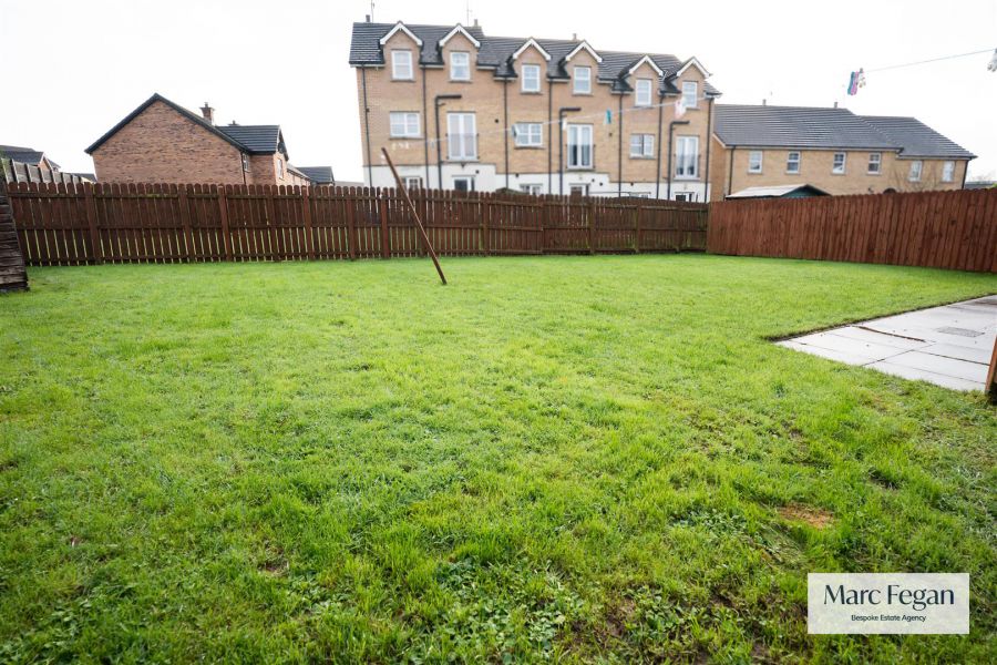 33 Silverwood Leaves