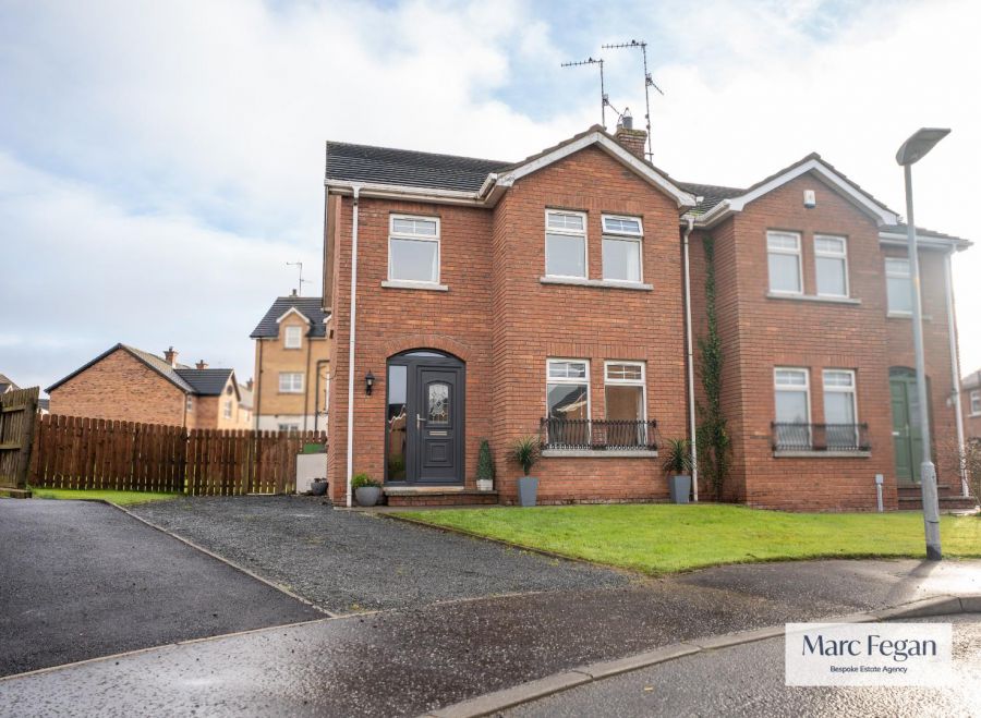 33 Silverwood Leaves