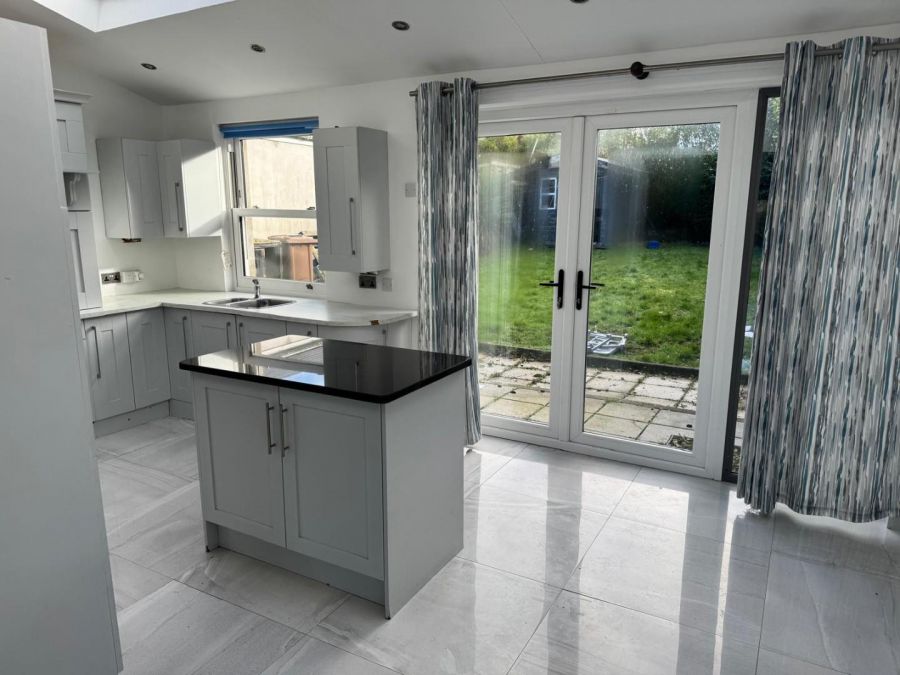 17 Westfield Gardens