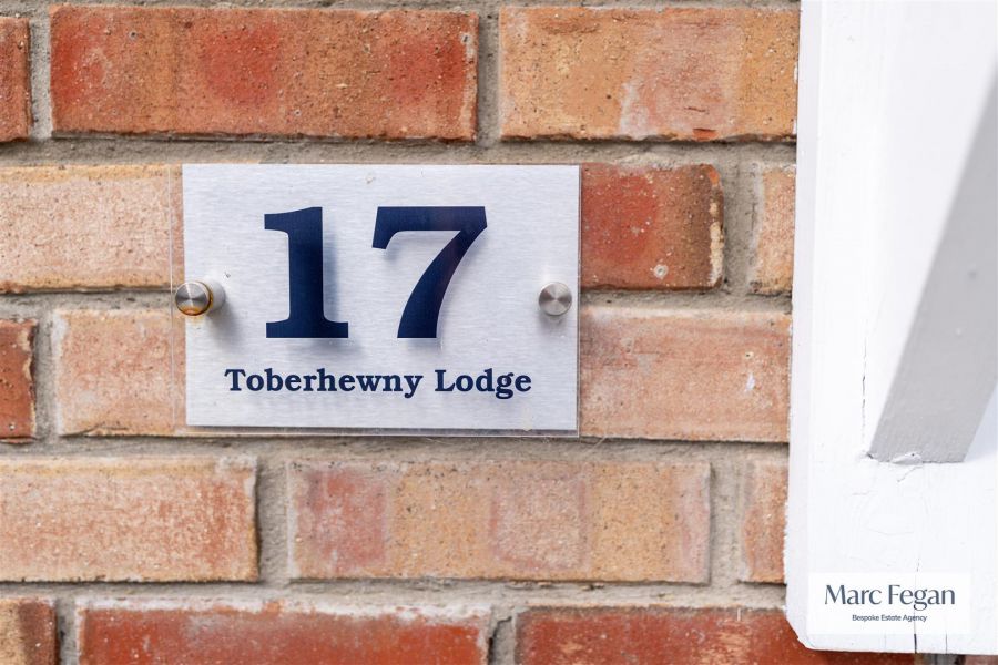 17 Toberhewny Lodge