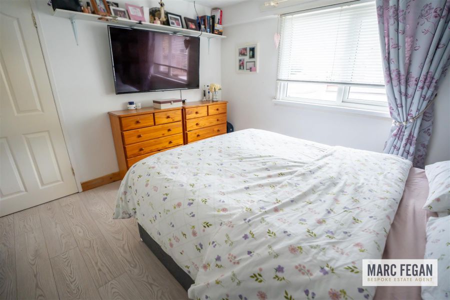 19 Brookvale Walk
