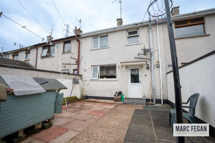 19 Brookvale Walk
