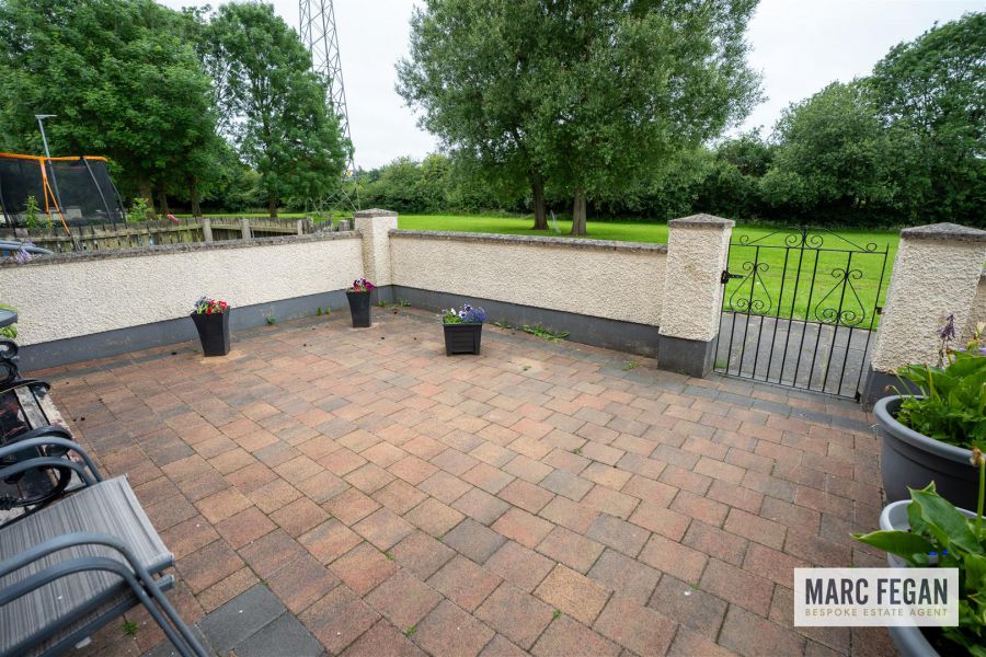 19 Brookvale Walk