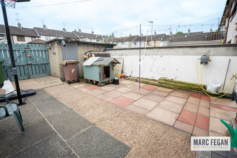 19 Brookvale Walk