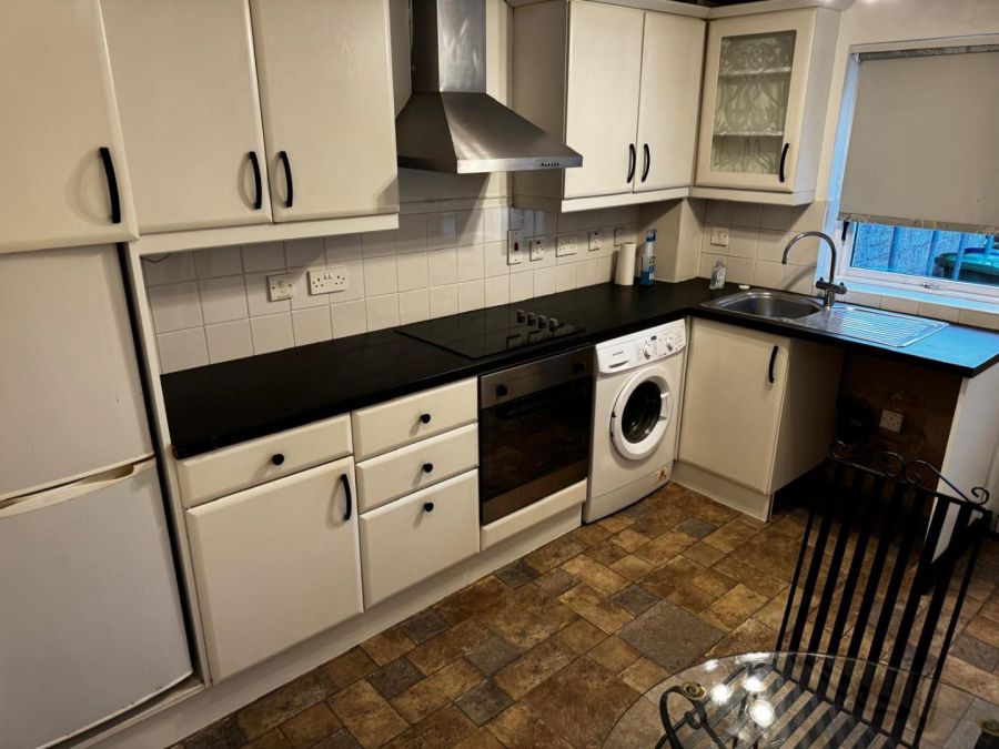 34C Downshire Avenue