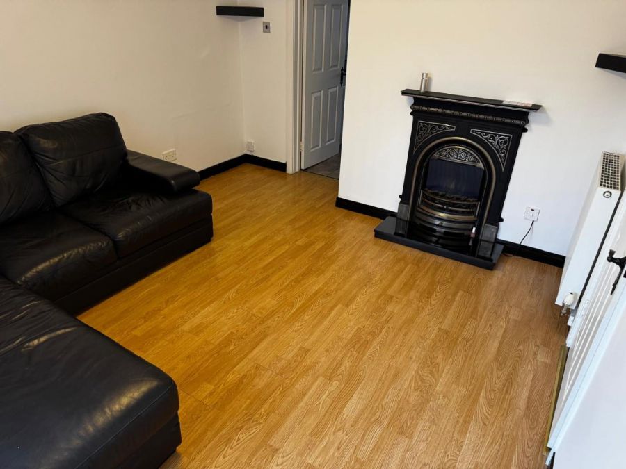 34C Downshire Avenue