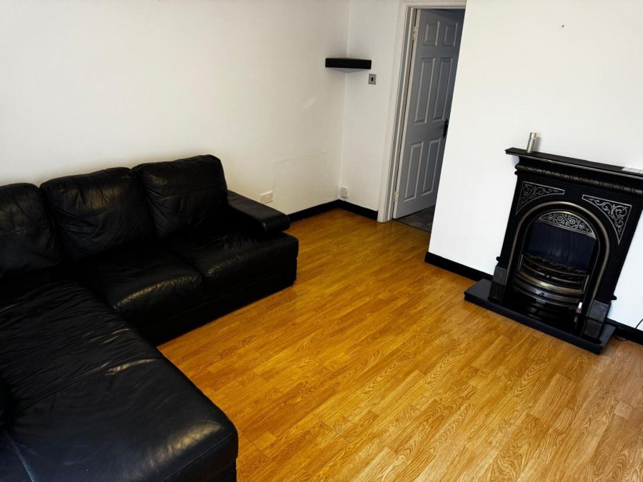 34C Downshire Avenue