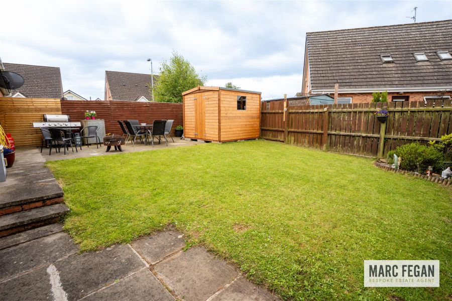15 Bann Close