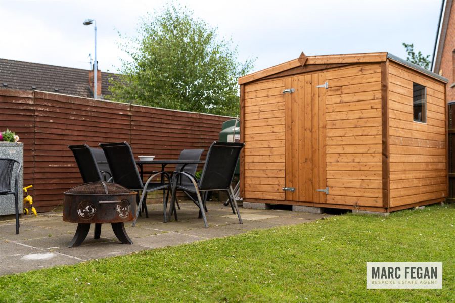 15 Bann Close