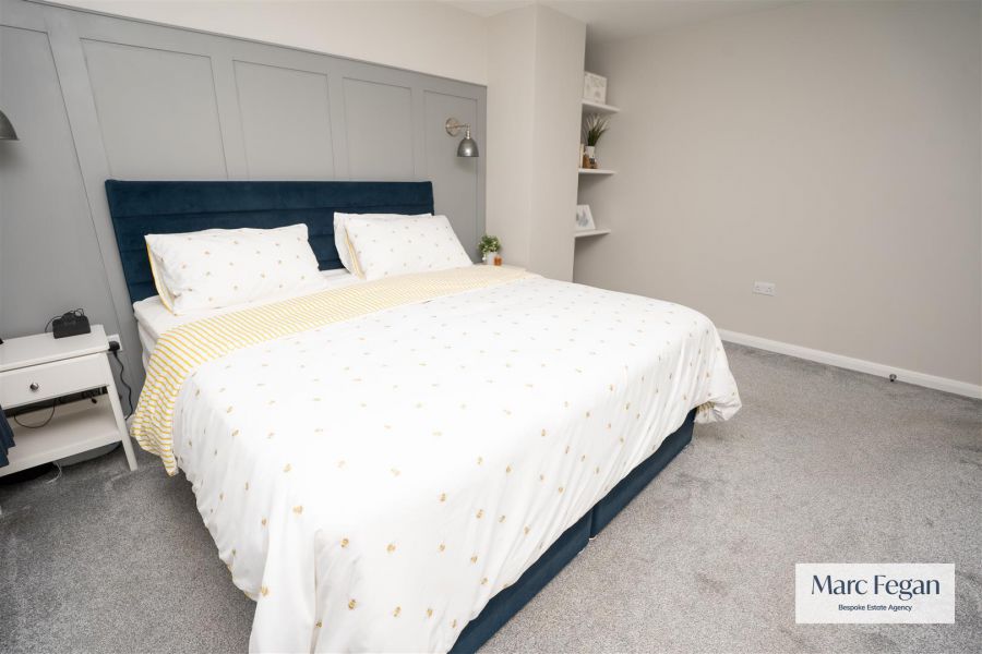 22 Headington Manor