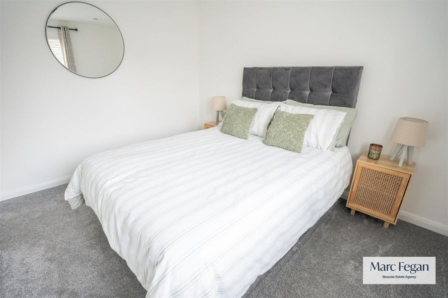 22 Headington Manor