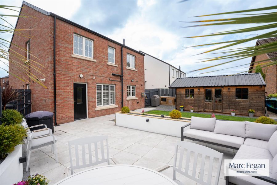 22 Headington Manor