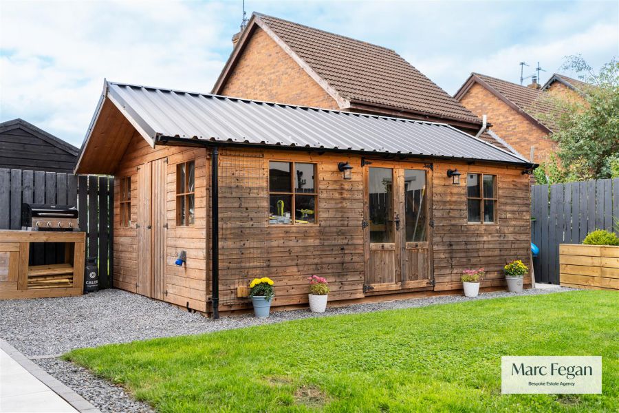 22 Headington Manor