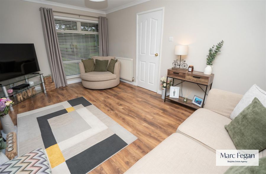 144 Pinebank