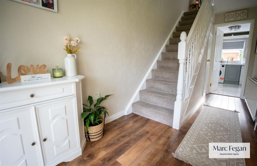 144 Pinebank