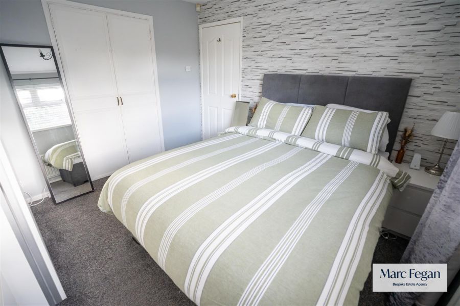144 Pinebank