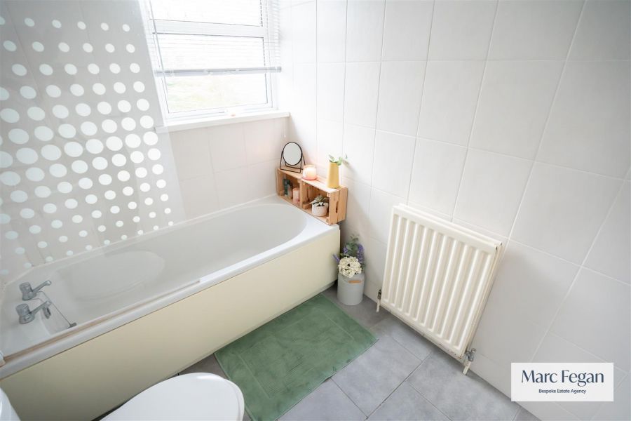 144 Pinebank