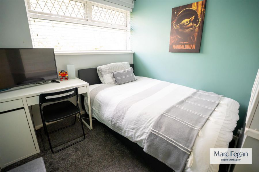 144 Pinebank