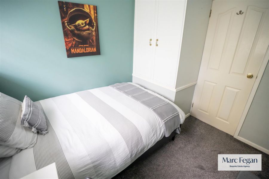 144 Pinebank