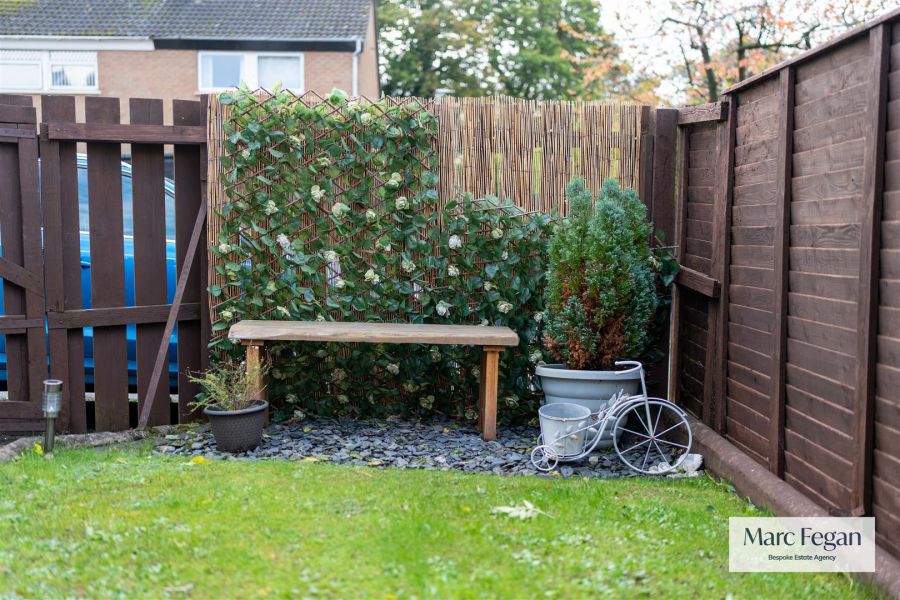 144 Pinebank